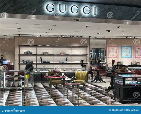 gucci airport prices|Altro.